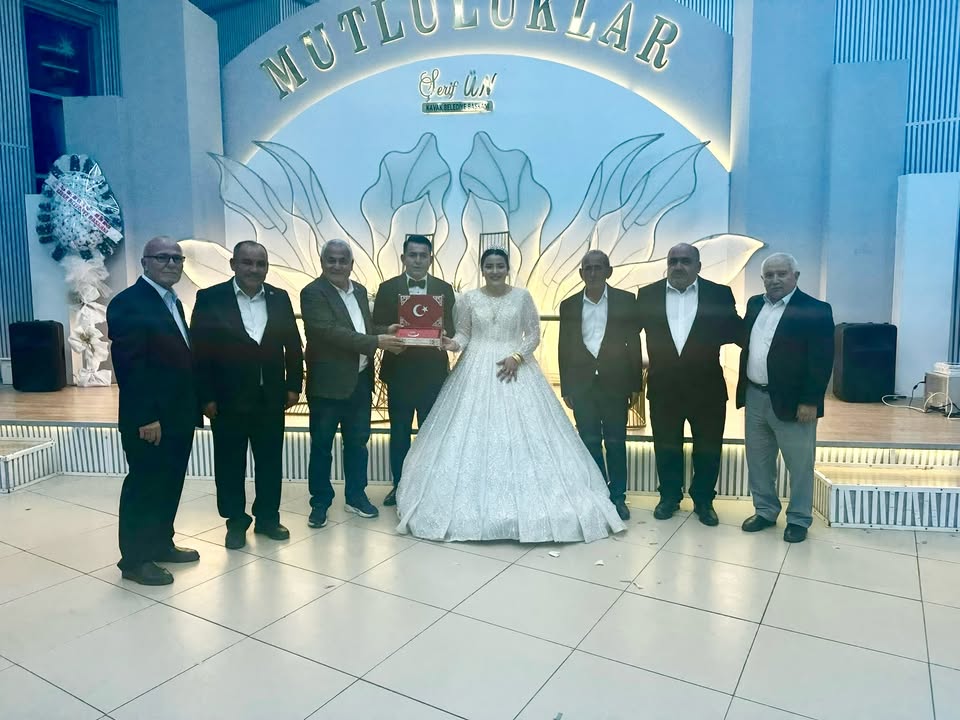 Sedanur Ve Yılmaz Çiftimizi Bu Özel Gününde Yanlar...