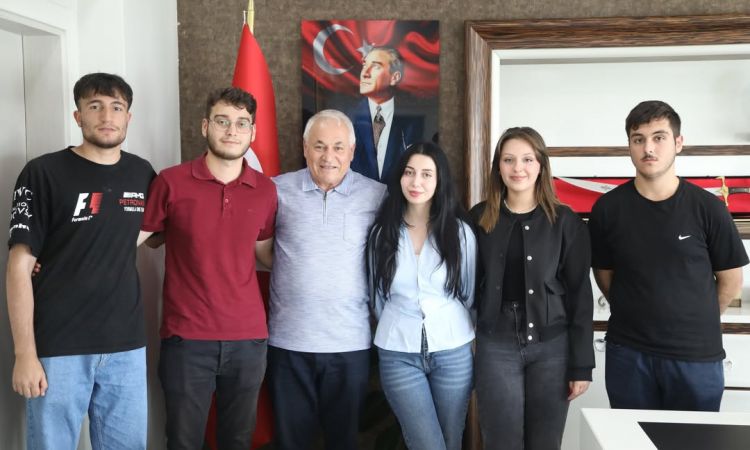 Belediyemizde 3.5 Aydır Staj Yapan Kıymetli Evlatl...