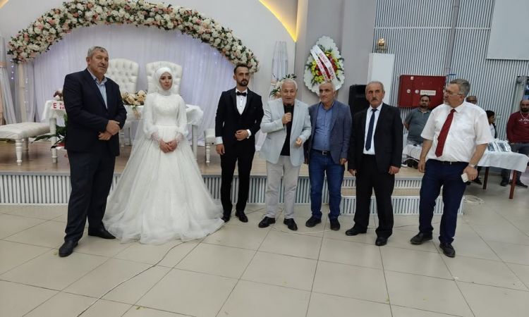 Özgür Ve Rabia Çiftlerimizin Düğün Merasimine Katı...