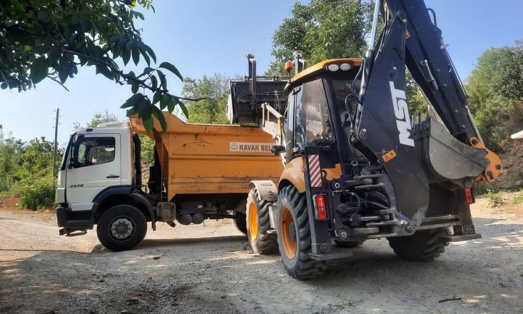 Ekiplerimiz, Çakallı Mahallesi Eserli Sokak’taki C...