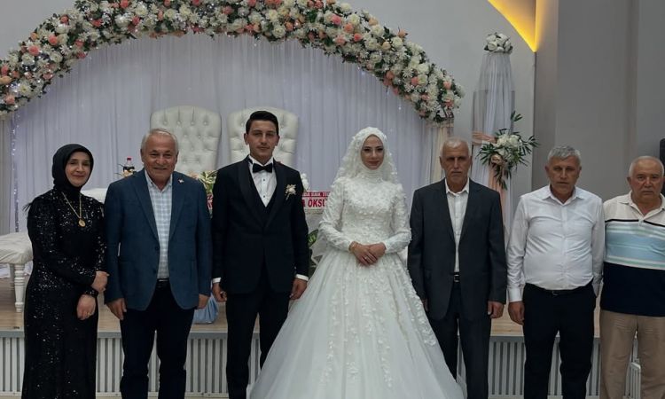 İlknur Ile Emrullah Yavrularımızın Düğün Merasimin...