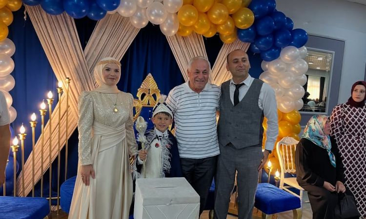 Avni Ertaşın Oğlunun Nasip Düğün Salonundaki Sünne...
