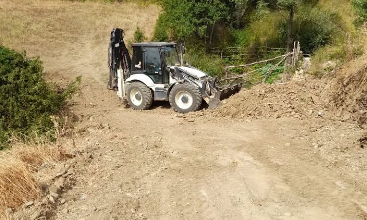 - Başalan Ve Beybesli Mahallelerimizde Kepçemizle ...