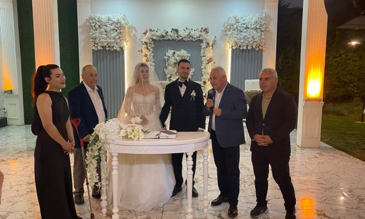 Emine & Metin Çiftimizin Nikahlarını Kıyarak Bu Mu...