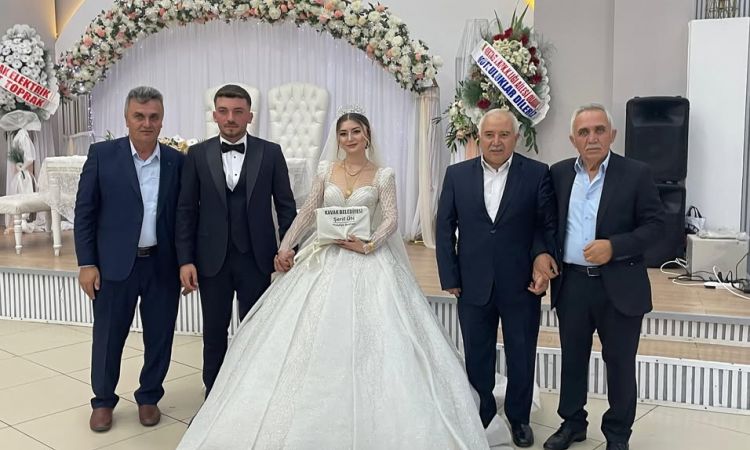 Esra & Alperen Çiftimizin Düğün Merasimine Başkan ...
