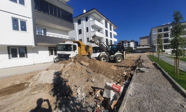 📍yaşar Doğu Mahallesi<br />
ekiplerimiz Tarafından...