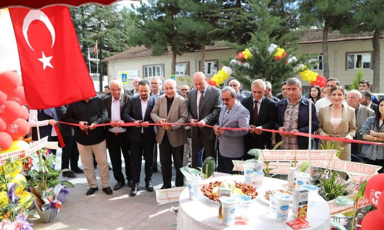 İlçemizde Hizmete Giren Komagene Çiğ Köfte Şubesin...