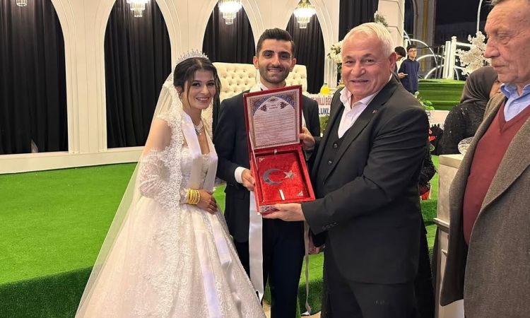 Kebire Ve Mehmet Çiftimizin Hayatlarını Birleştird...