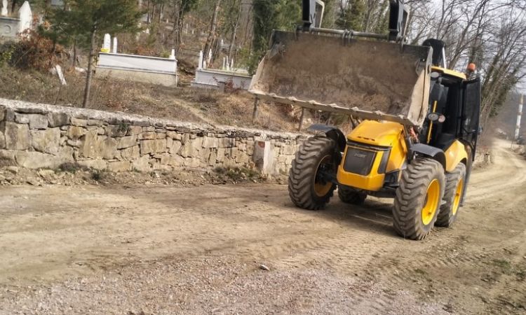 Tekke Mahallemizde Yol Düzenleme Çalışmalarımızı T...