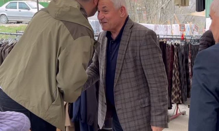 Bugün Pazar Yerinde Hemşehrilerimiz Ve Pazarcı Esn...