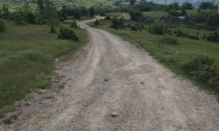 Ekiplerimiz, Ağcakise Mahallemizdeki Yol Düzenleme...