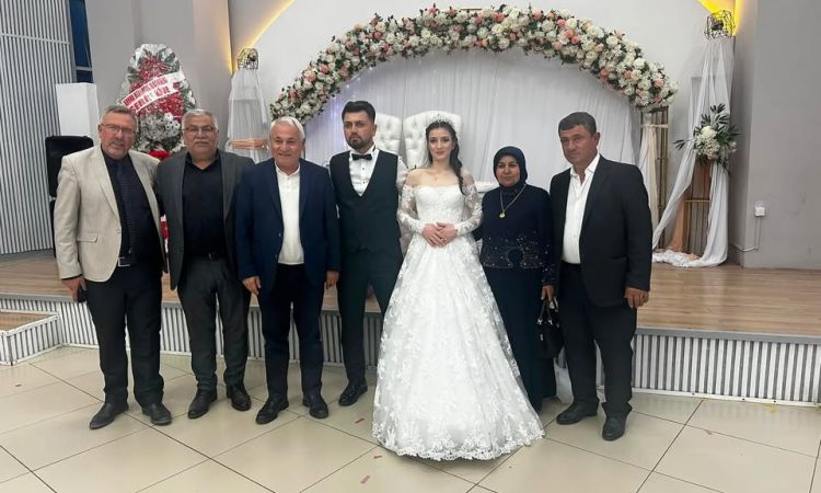 Evlatlarımız Esra Ve Hakan’ın Dünya Evine Girdiği ...