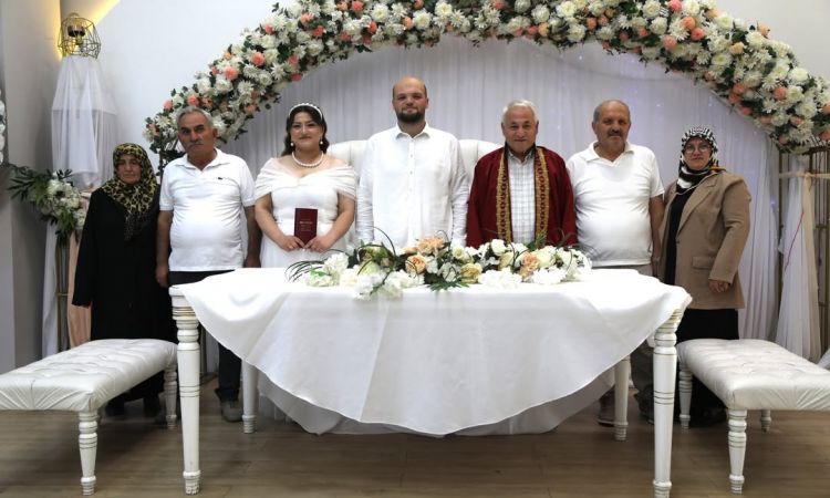 Sevginur Ve Belediye Personelimiz Hakan’ın Nikah A...