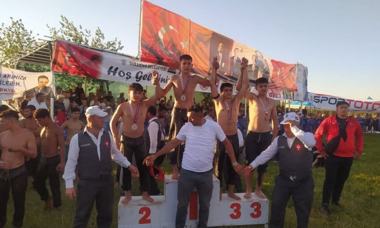 Suluova’da Düzenlenen Yağlı Pehlivan Güreşleri’nde...