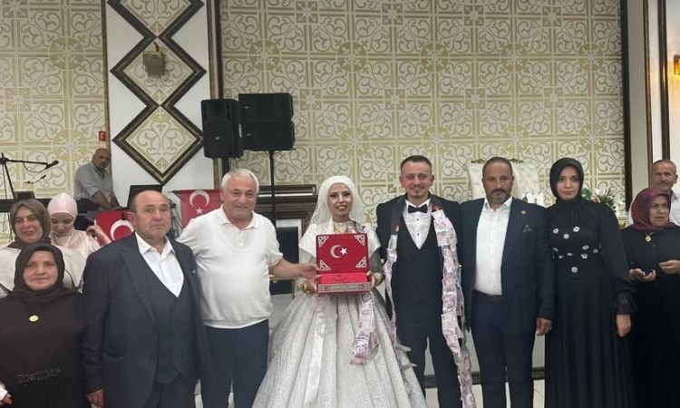 Esma Ve Umutcan Çiftimizin Hayatlarını Birleştirdi...