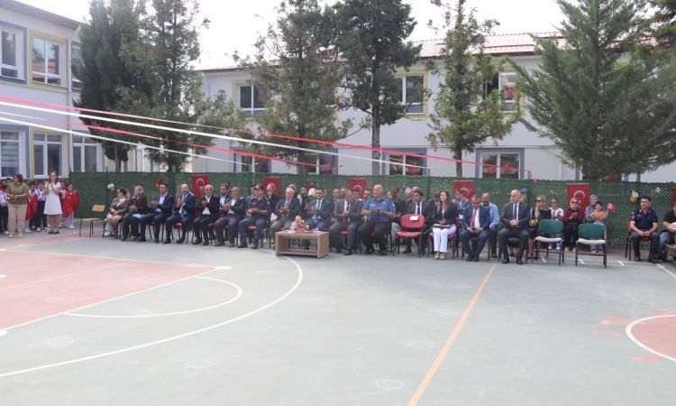 İlköğretim Haftası Kutmalamarı Kapsamında 19 Mayıs...