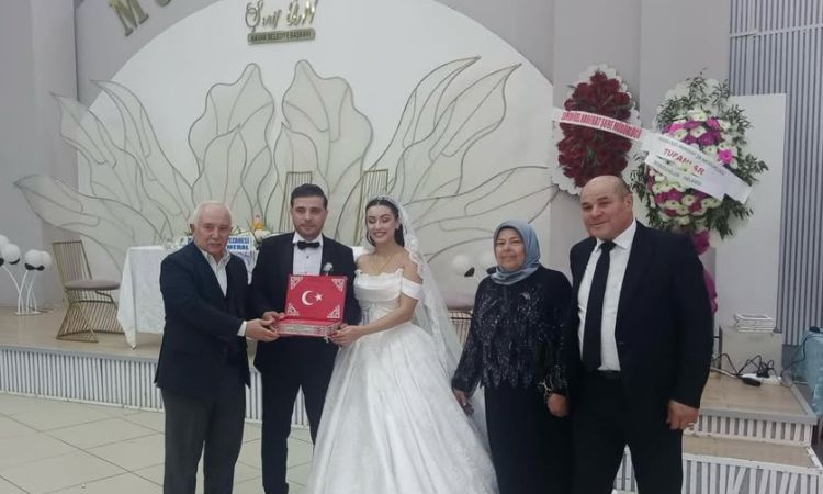 Selin Ve Furkan Çiftimizin Düğün Merasimine Beledi...