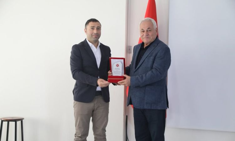 Ortaokul, Lise, Üniversite Öğrencileri Ve Ev Hanım...