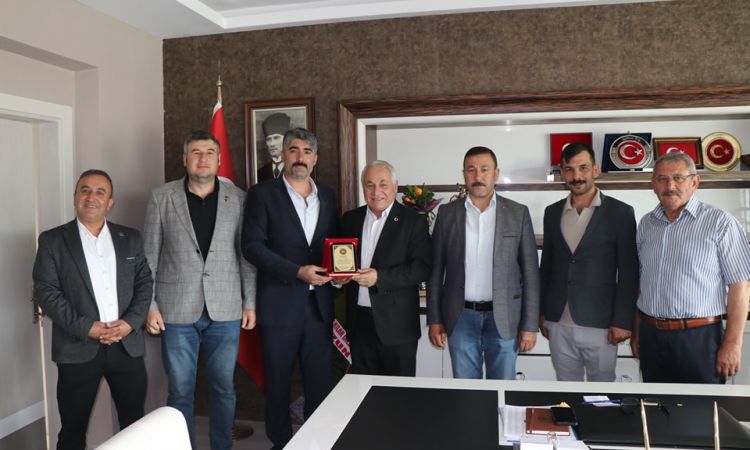 Kavak Muhtarlar Derneği Başkanlığına Yeni Seçilen ...
