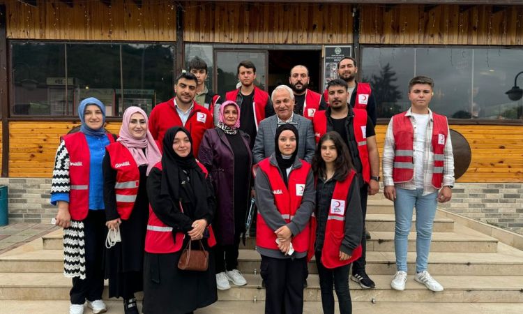 Tekkeköy Kızılay İlçe Başkanı Sayın Emine Haliloğl...