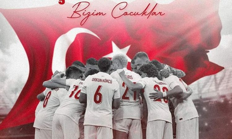 Türkiye Sizinle Gurur Duyuyor ????????????????????????

tarih Yazan ...