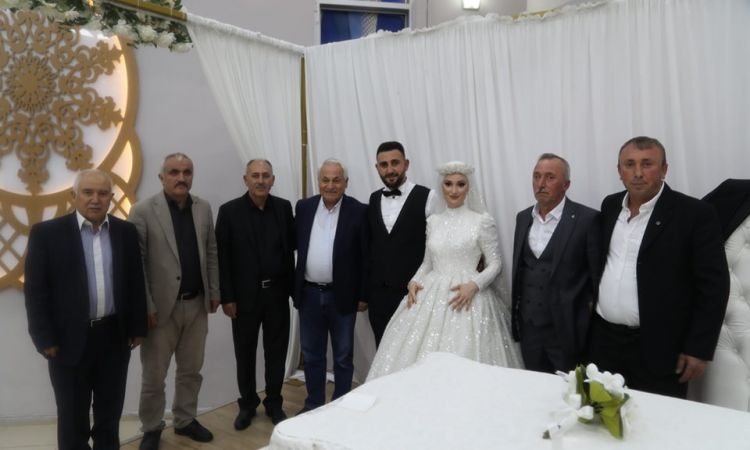 Müberra Ve Onur Çiftimizin Kardelen Düğün Salonu'n...