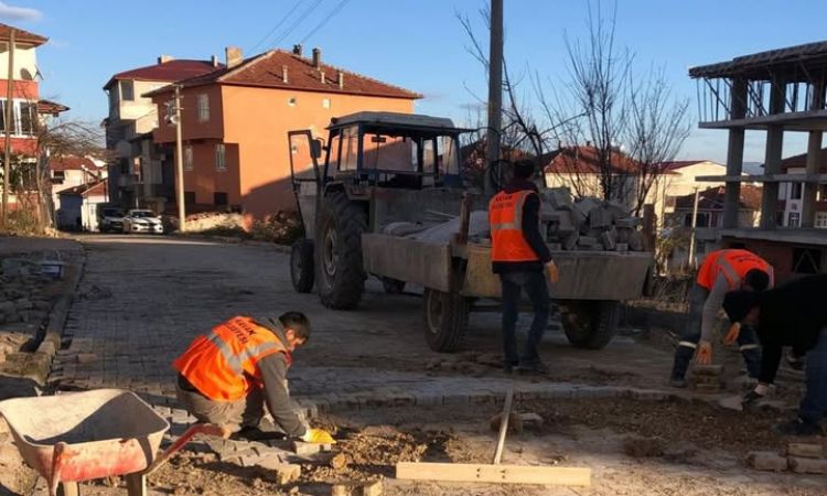 Fen İşleri Müdürlüğümüze Bağlı Ekiplerimiz, Yaşard...