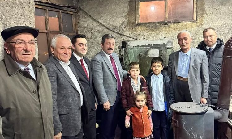 Valimiz Sayın Orhan Tavlı Ve Kaymakamımız Sayın Ta...