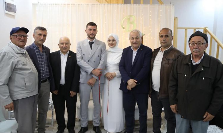 Büşra Ve İlker Yavrularımızın Söz Yüzüklerini Takt...