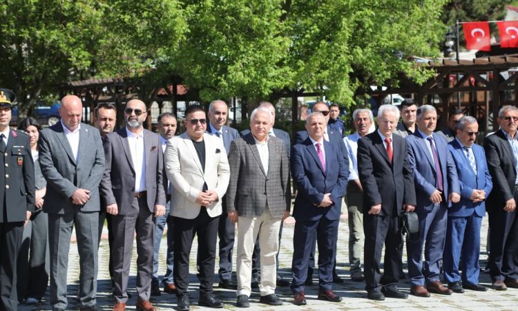 Bugün, Gazi Mustafa Kemal Atatürk’ün Gençliğe Arma...