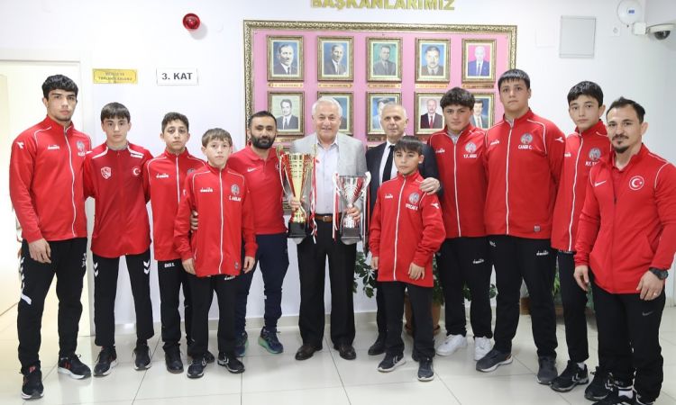 Bugün Ilçemizi Ulusal Ve Uluslararası Arenada Başa...